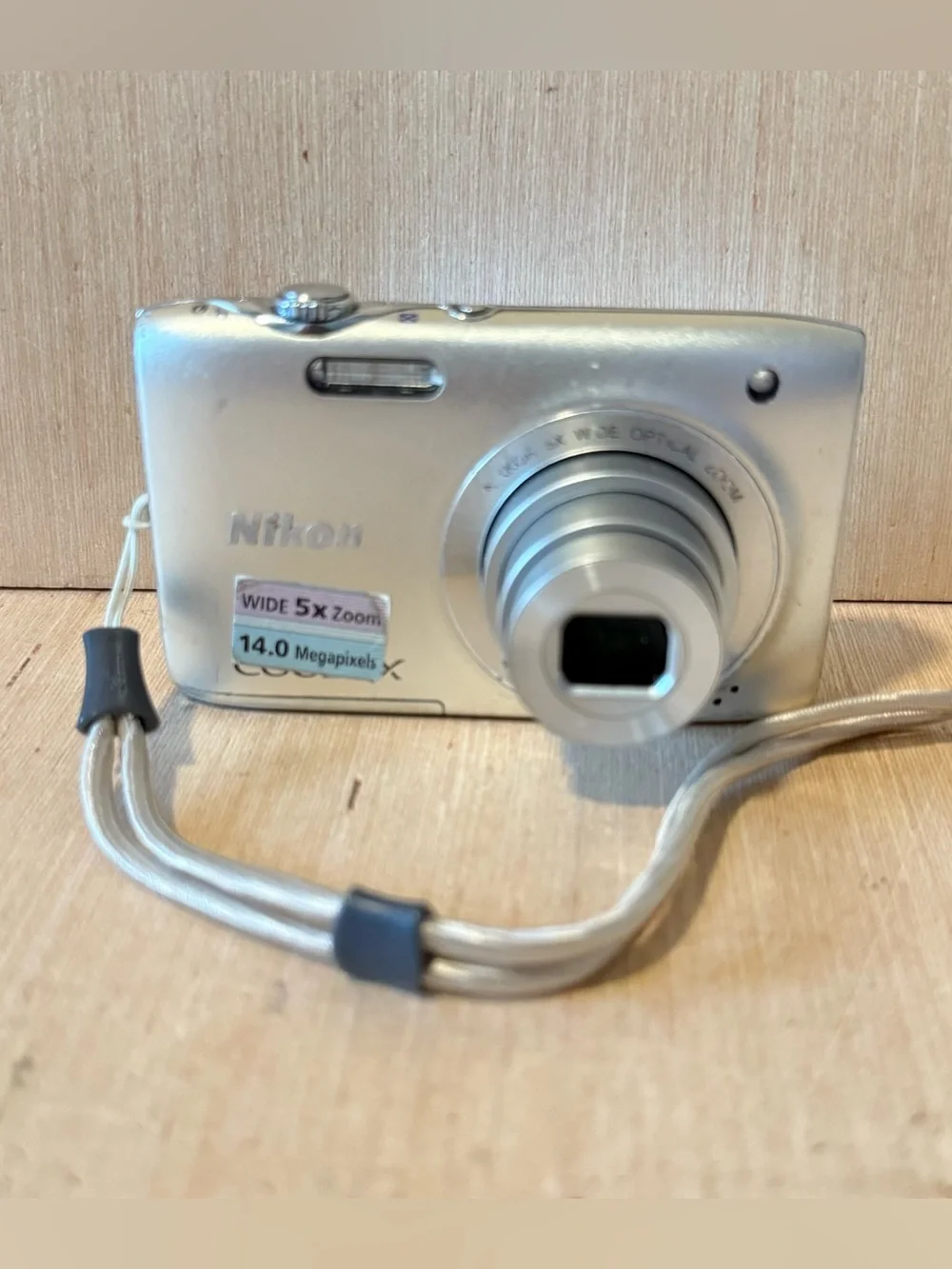 Nikon CoolPix S3100 14.0 MP Digital Camera Tested Ok Bad Pixels No Char Read Blw